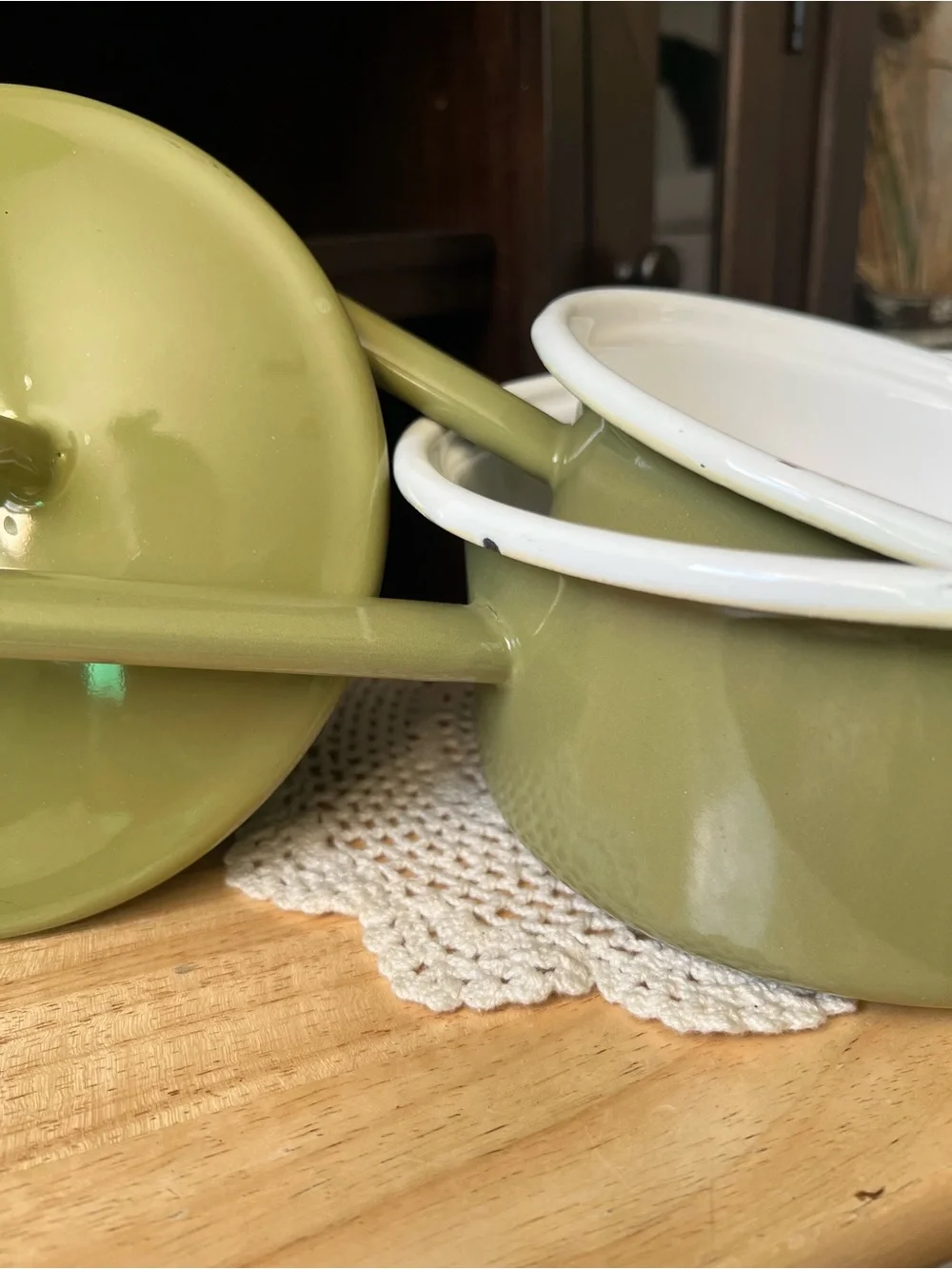Vintage Avocado Green Enamel Over Metal Saucepans w/ 1 Lid Italian Made 1qt/2qt